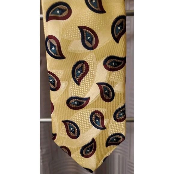Lands' End Direct Merchants Luxury Tie Yellow Paisley Printed Silk Necktie‎ - Picture 1 of 4